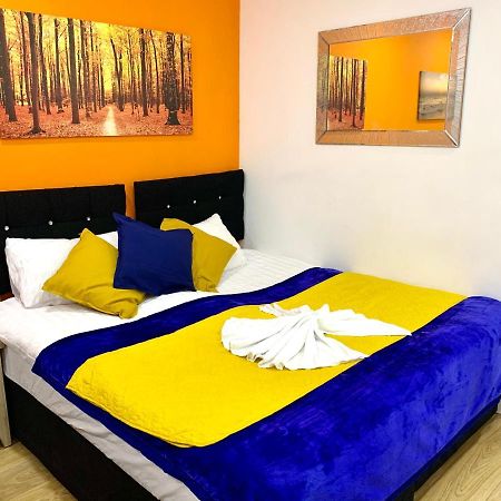 London 2 Bedroom Apartment, Kitchen, Reception And Private Garden מראה חיצוני תמונה