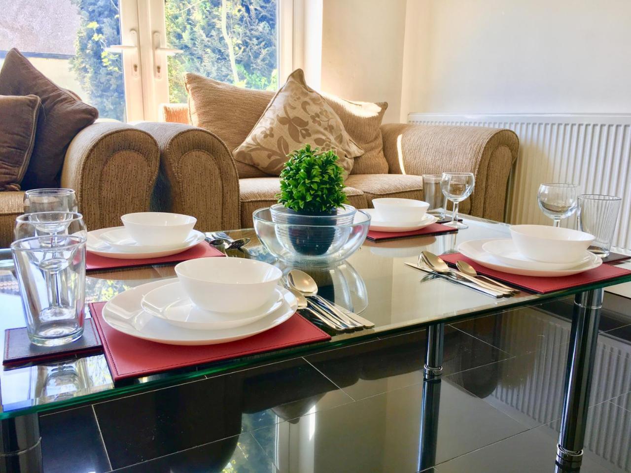 London 2 Bedroom Apartment, Kitchen, Reception And Private Garden מראה חיצוני תמונה