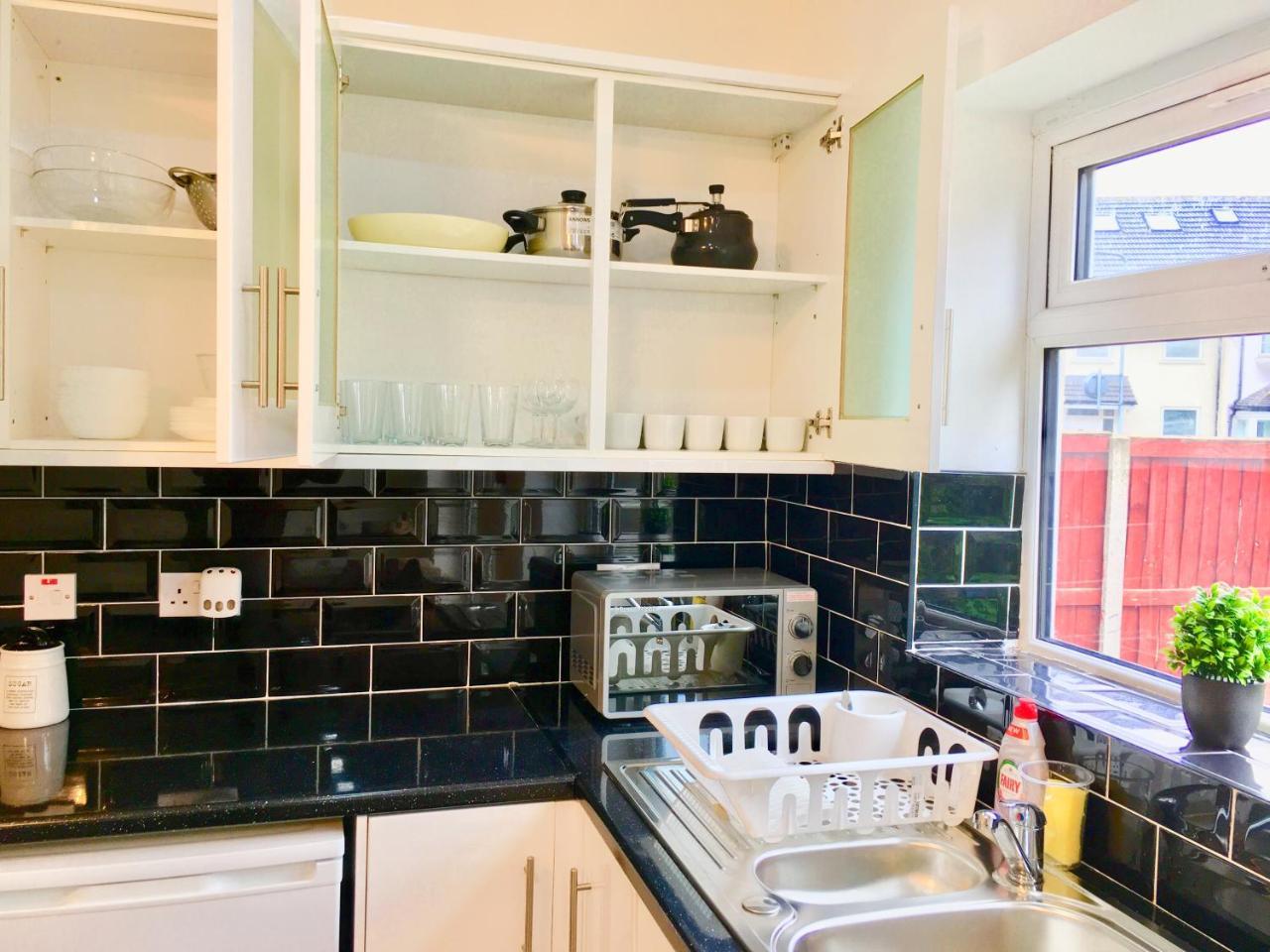 London 2 Bedroom Apartment, Kitchen, Reception And Private Garden מראה חיצוני תמונה