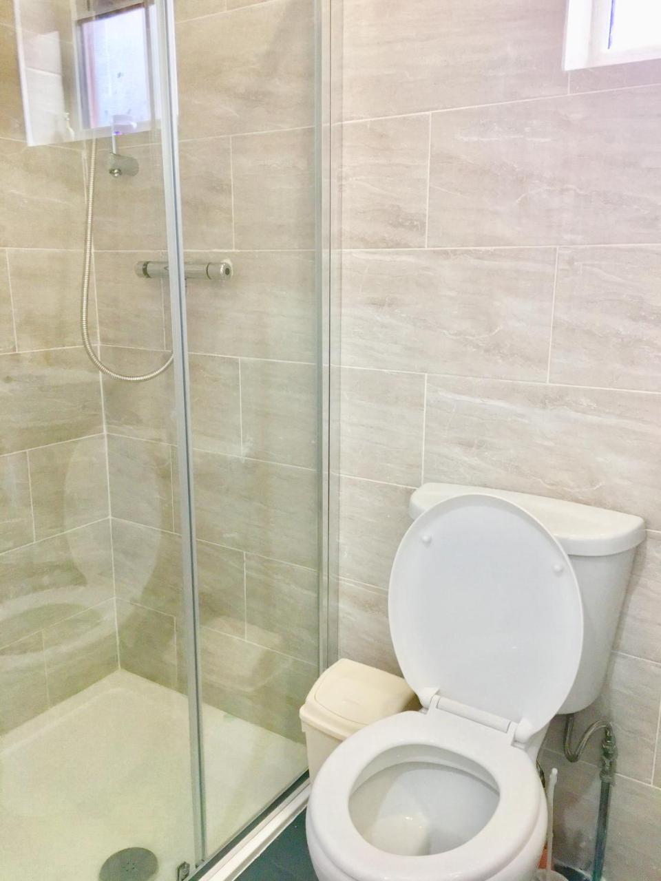London 2 Bedroom Apartment, Kitchen, Reception And Private Garden מראה חיצוני תמונה