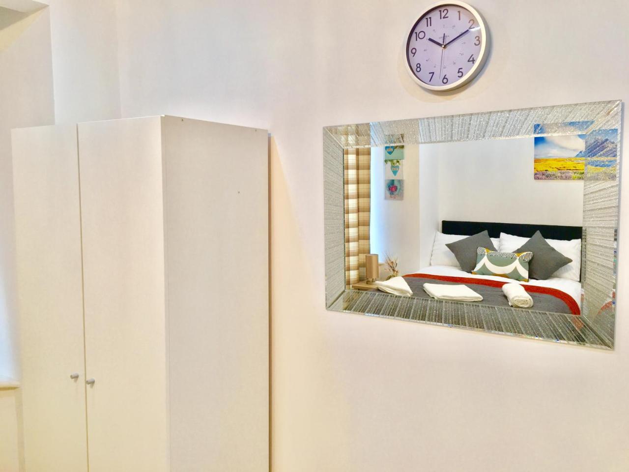 London 2 Bedroom Apartment, Kitchen, Reception And Private Garden מראה חיצוני תמונה