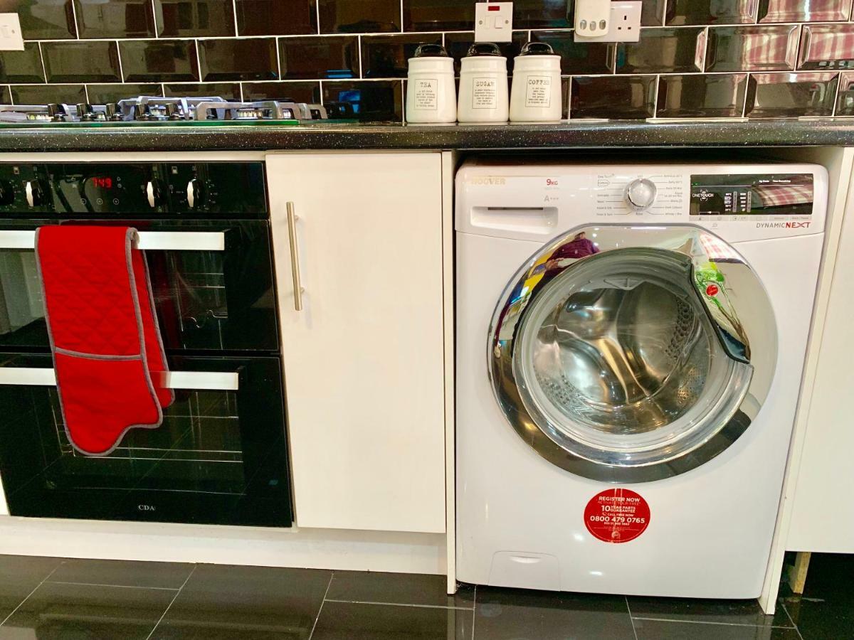 London 2 Bedroom Apartment, Kitchen, Reception And Private Garden מראה חיצוני תמונה