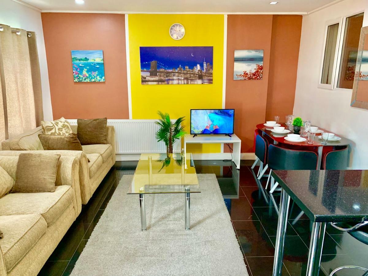 London 2 Bedroom Apartment, Kitchen, Reception And Private Garden מראה חיצוני תמונה