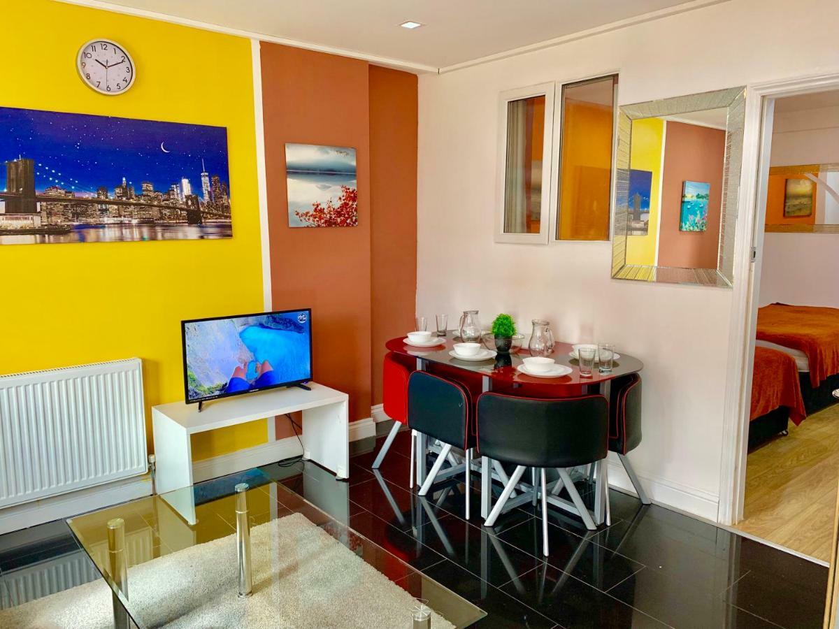 London 2 Bedroom Apartment, Kitchen, Reception And Private Garden מראה חיצוני תמונה