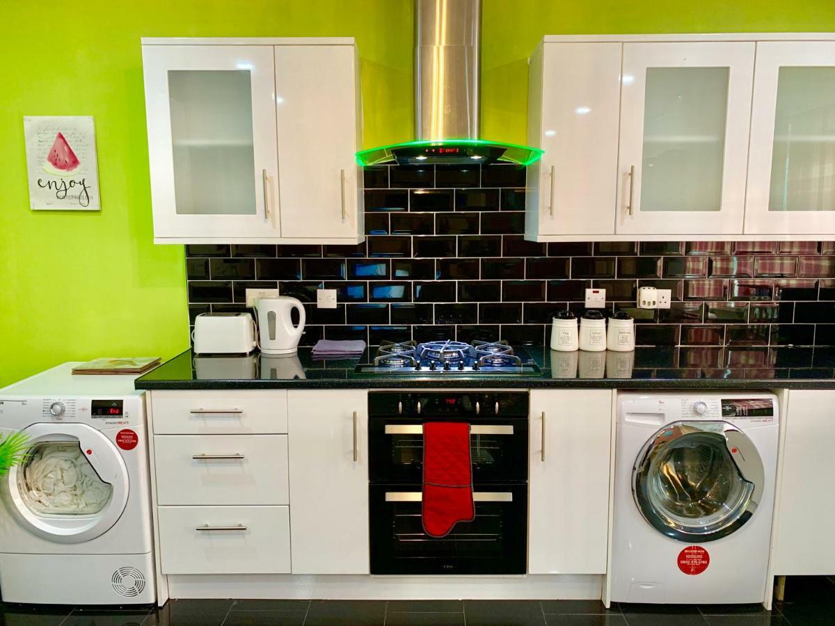 London 2 Bedroom Apartment, Kitchen, Reception And Private Garden מראה חיצוני תמונה