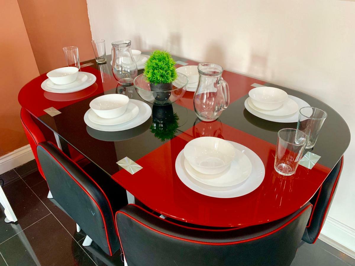 London 2 Bedroom Apartment, Kitchen, Reception And Private Garden מראה חיצוני תמונה