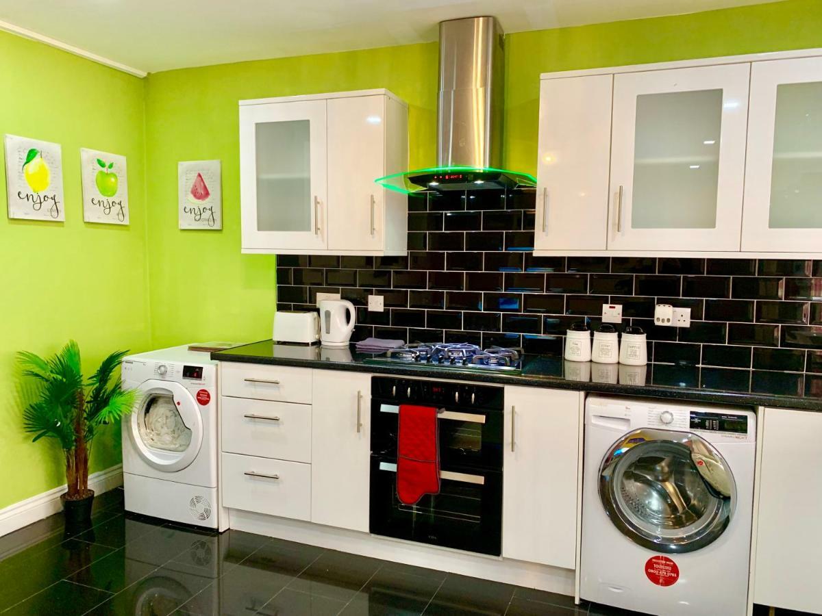 London 2 Bedroom Apartment, Kitchen, Reception And Private Garden מראה חיצוני תמונה